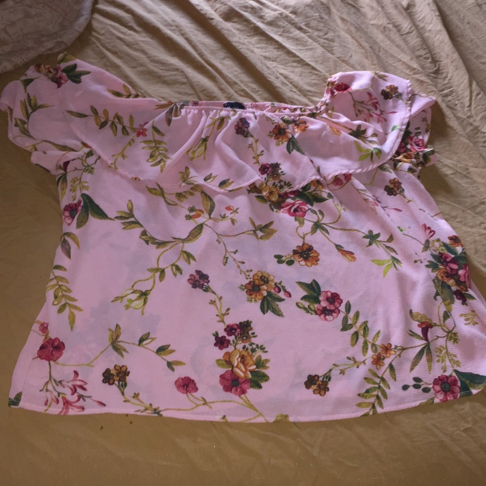 Off shoulder shirt